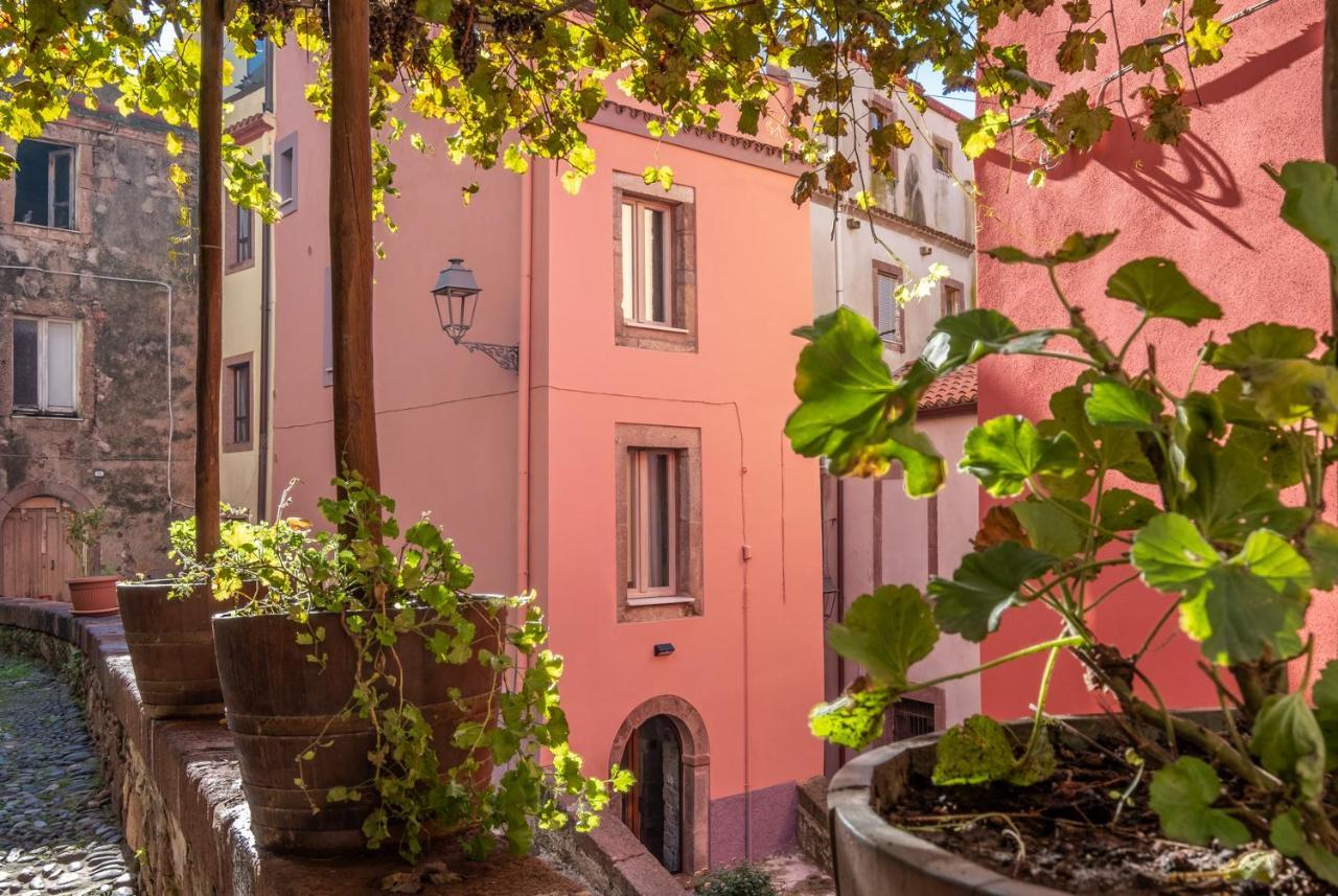 Dimora Sant'Ignazio Guest House Bosa Bagian luar foto