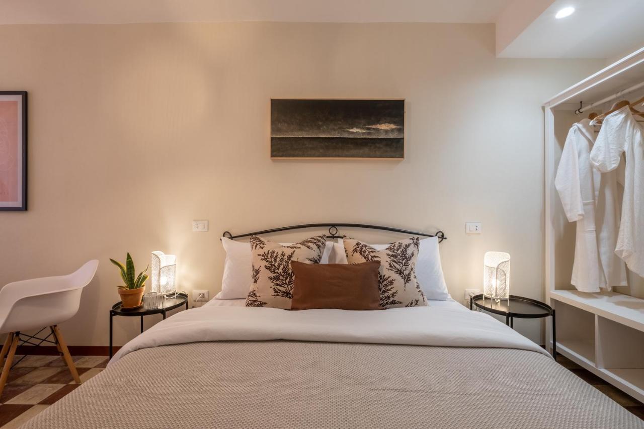 Dimora Sant'Ignazio Guest House Bosa Bagian luar foto
