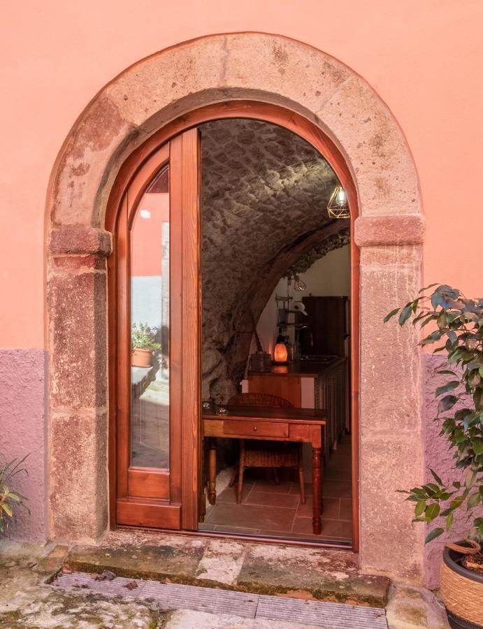 Dimora Sant'Ignazio Guest House Bosa Bagian luar foto